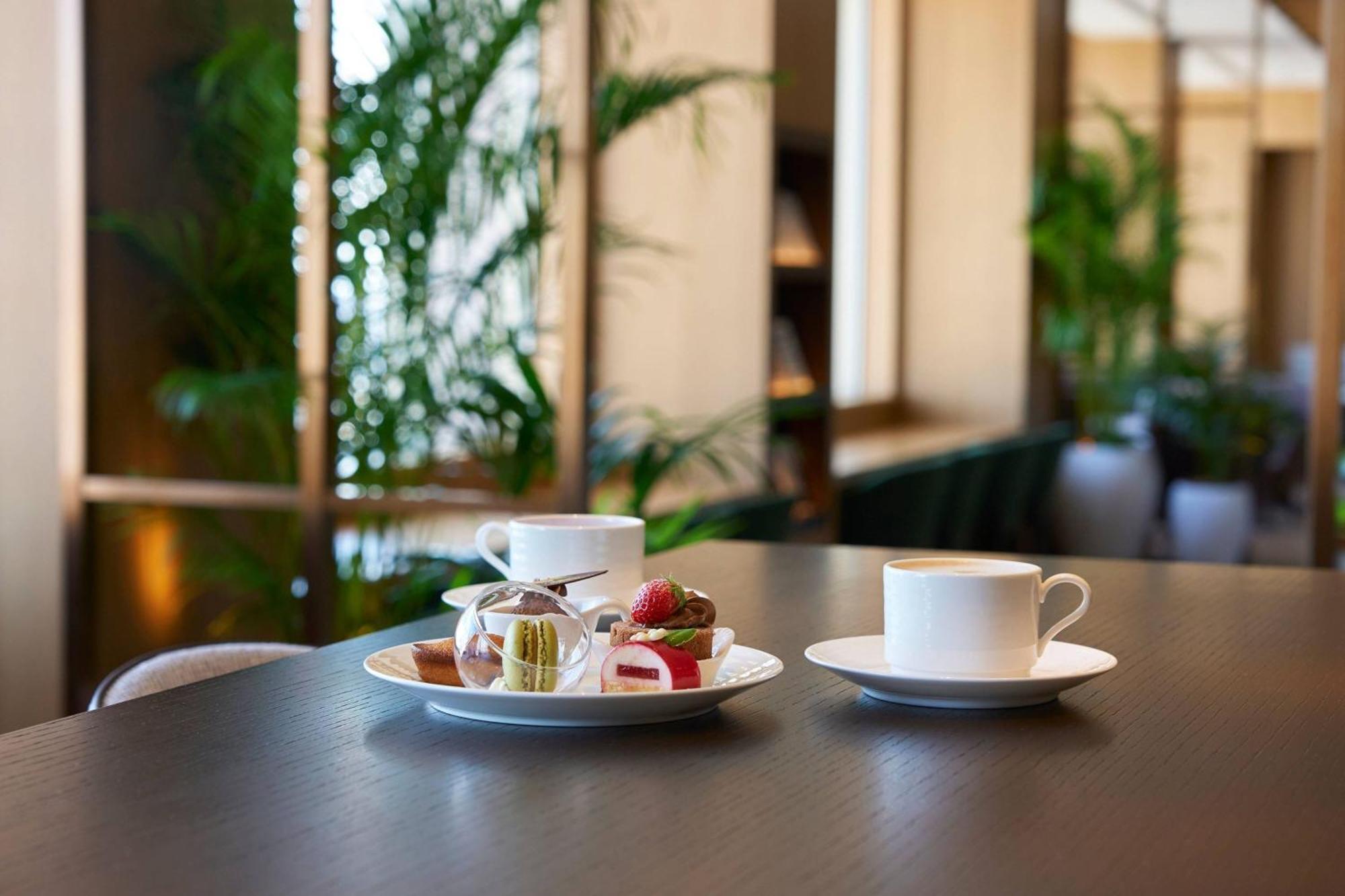 Отель The Westin Токио Экстерьер фото
