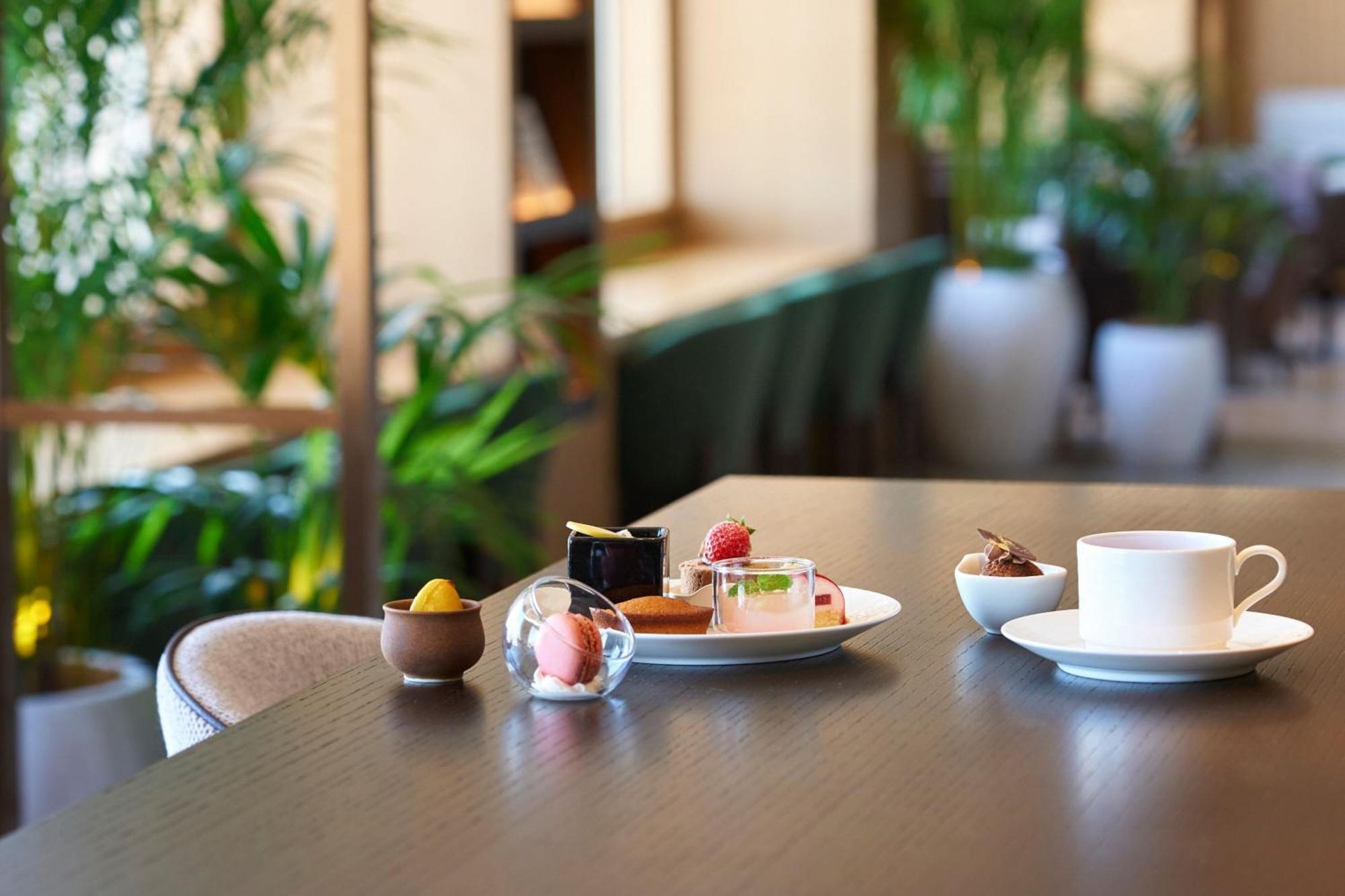 Отель The Westin Токио Экстерьер фото